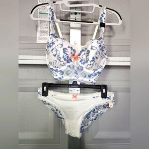 Body by Victoria lined Demi Buste and panty set